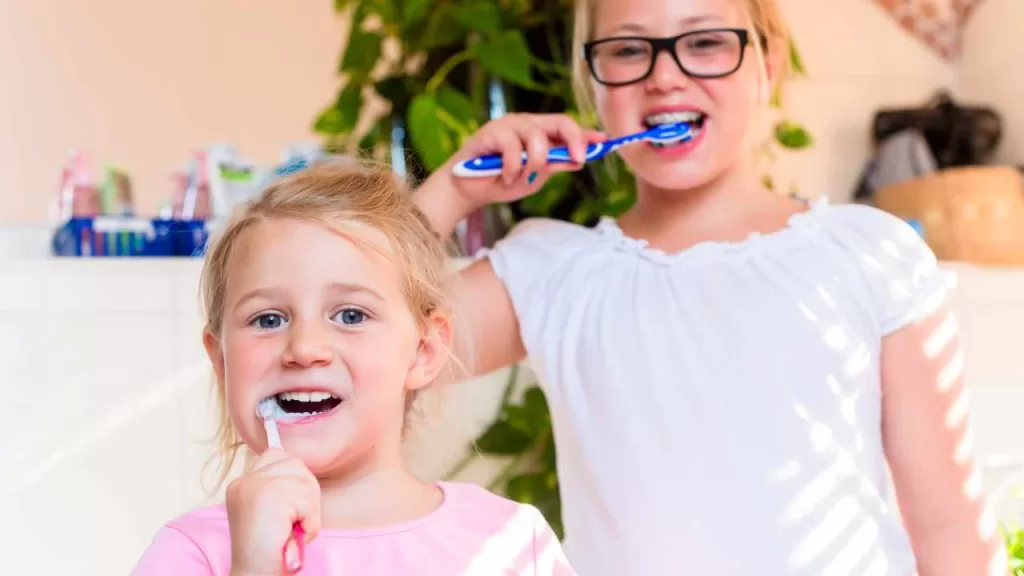 Children Brush Teeth 